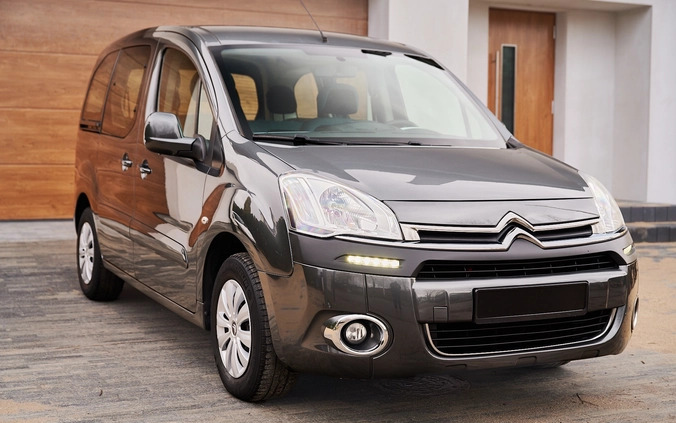 Citroen Berlingo cena 29900 przebieg: 232000, rok produkcji 2014 z Płock małe 781